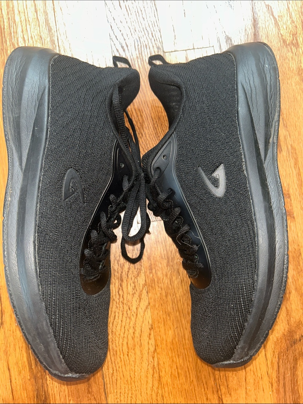 Geers Women`s Athletic Flex Non-Slip Black Sneakers size 10